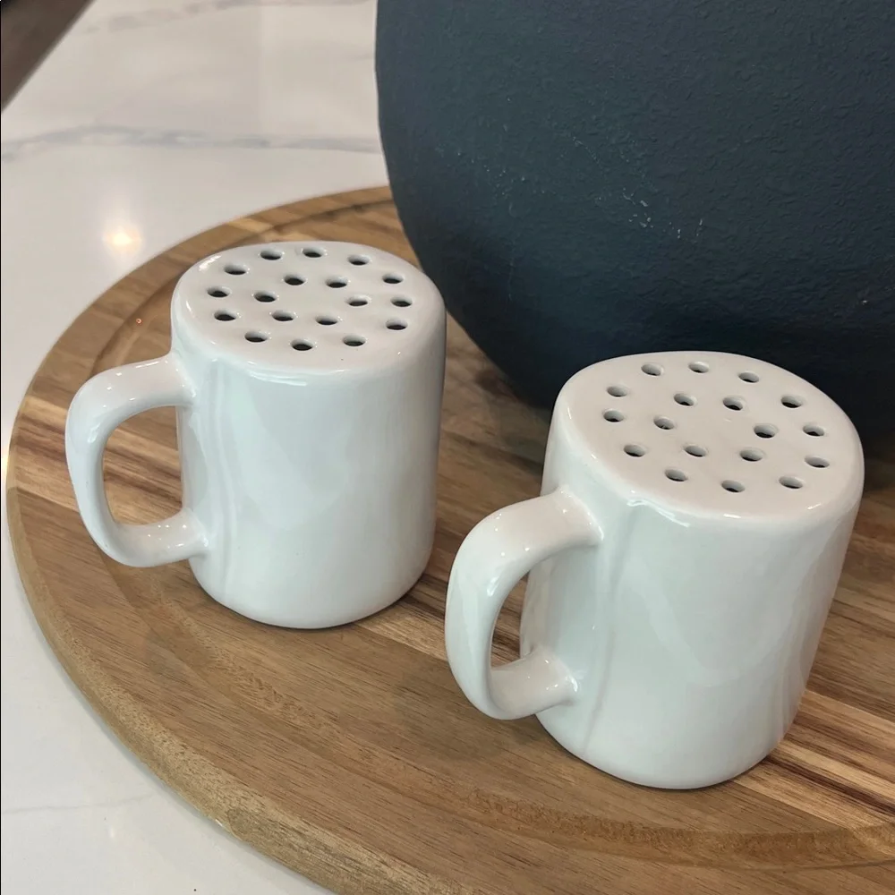 Rae Dunn CHILI FLAKES & PARMESAN SHAKERS..